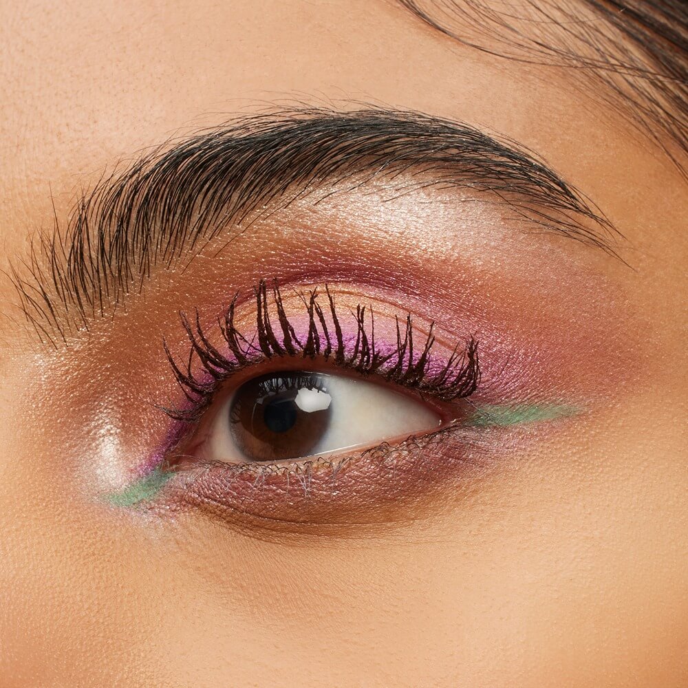 MAC 40 Shades of Pride Eye Shadow Vault 04